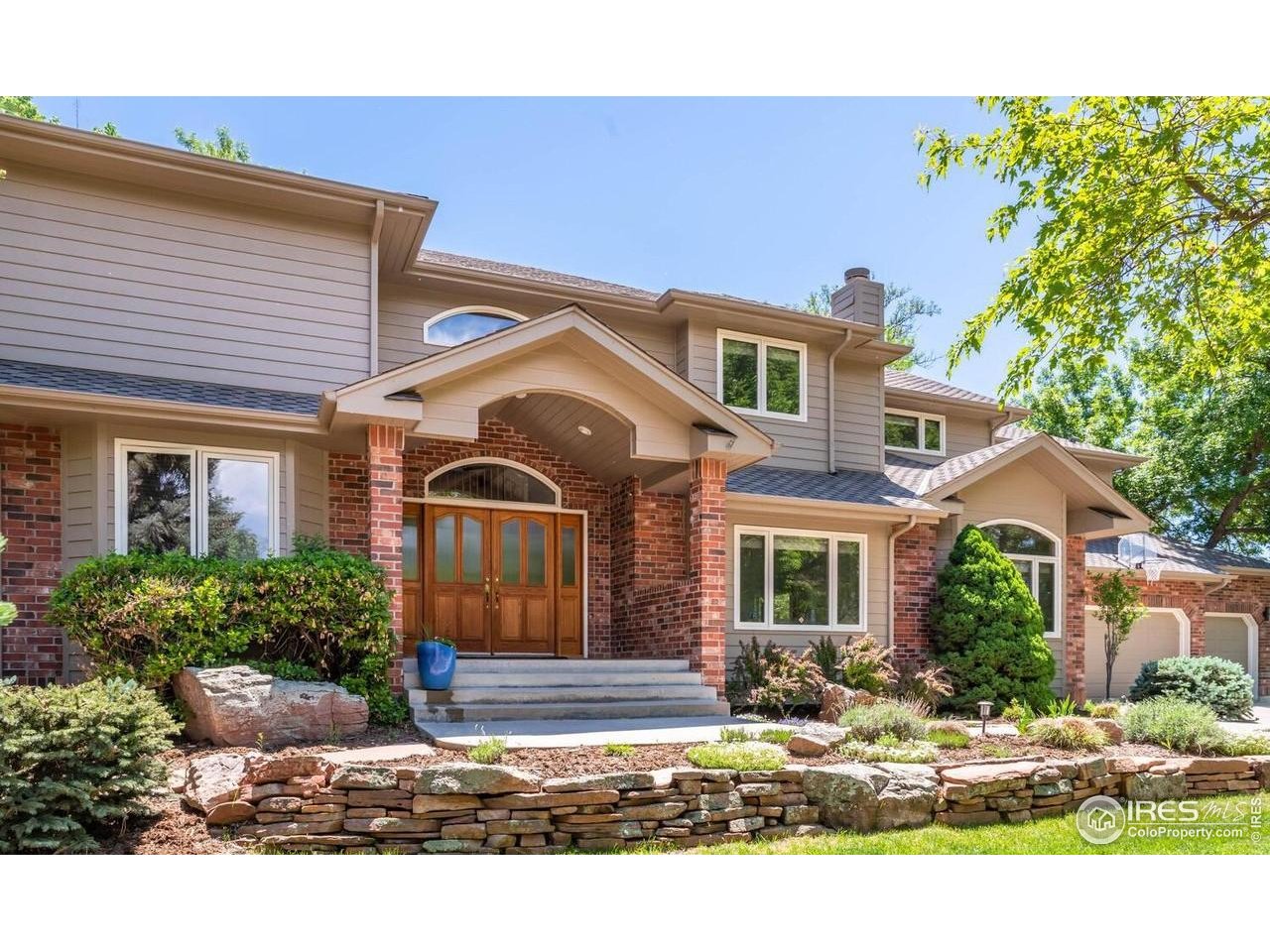 4962 Country Club Way