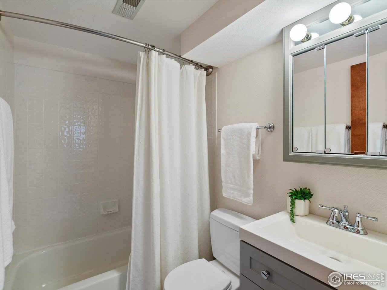 6972 Roaring Fork Trl