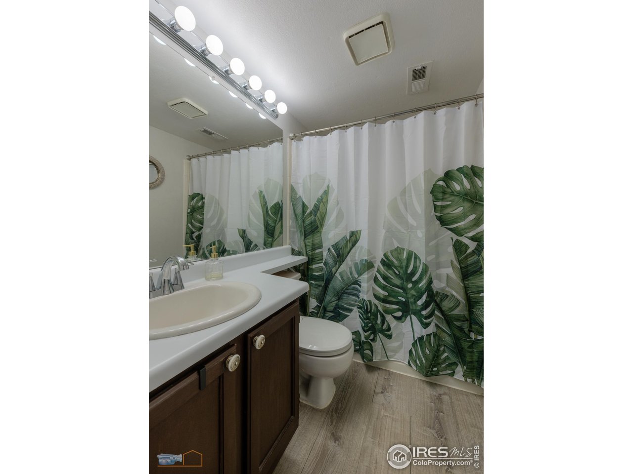 7443 Singing Hills Ct Q