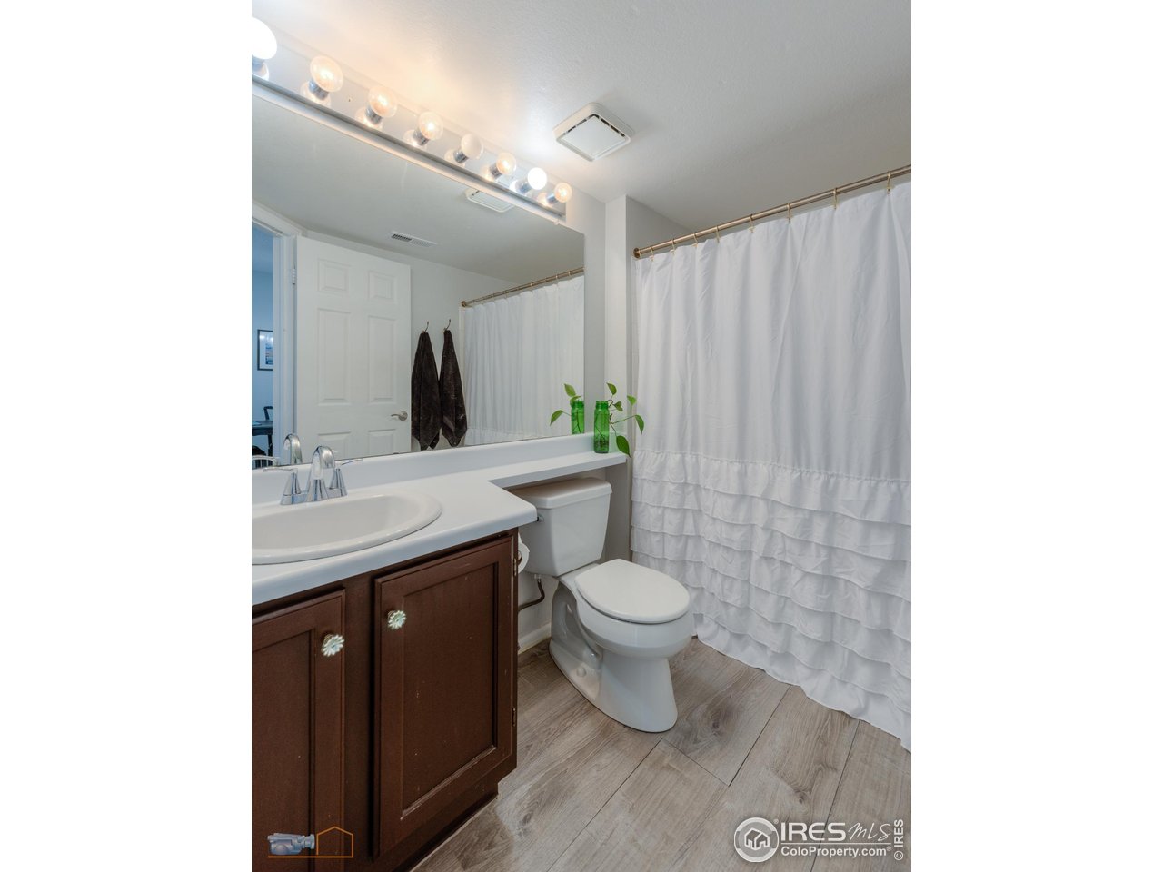 7443 Singing Hills Ct Q