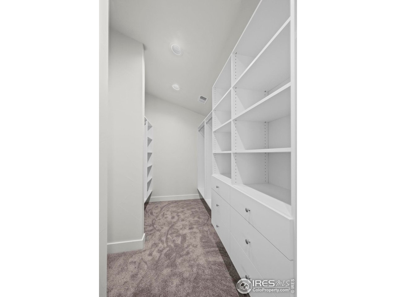 2590 Blue Heron Way