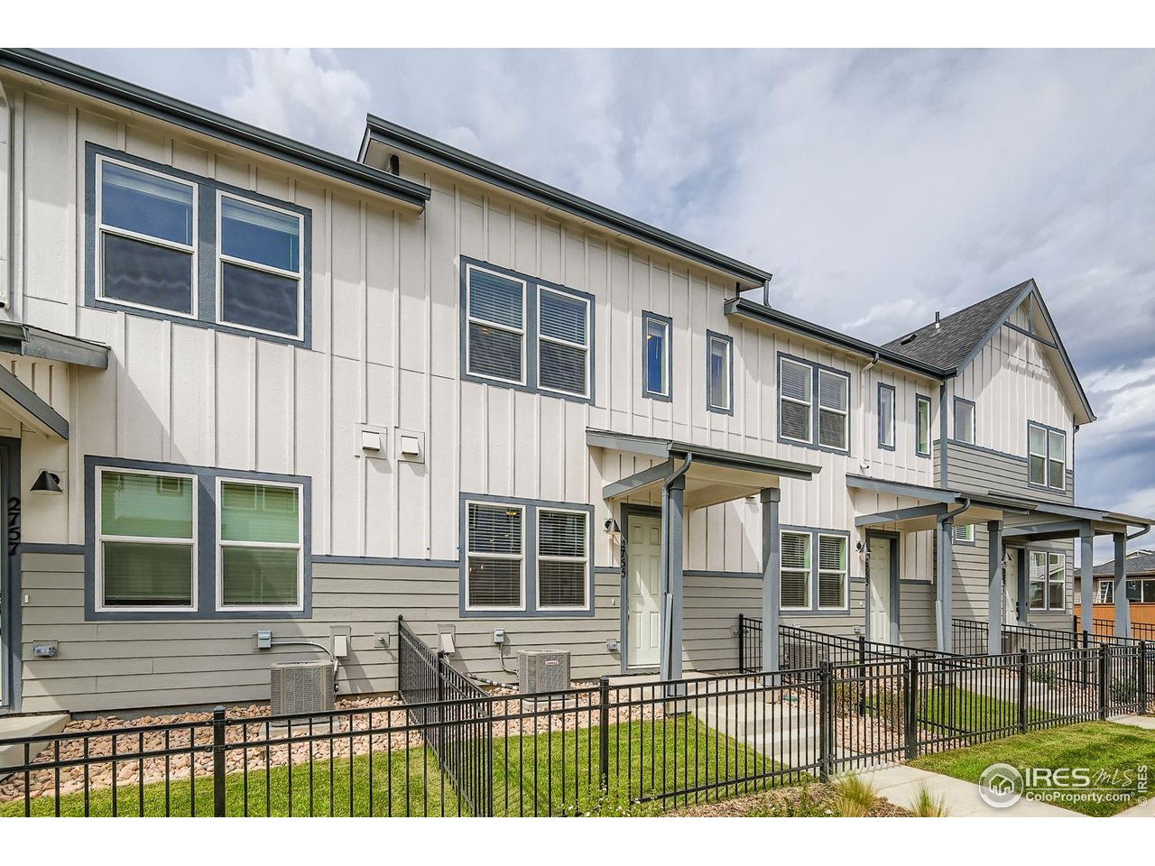 2787 Bear Springs Cir