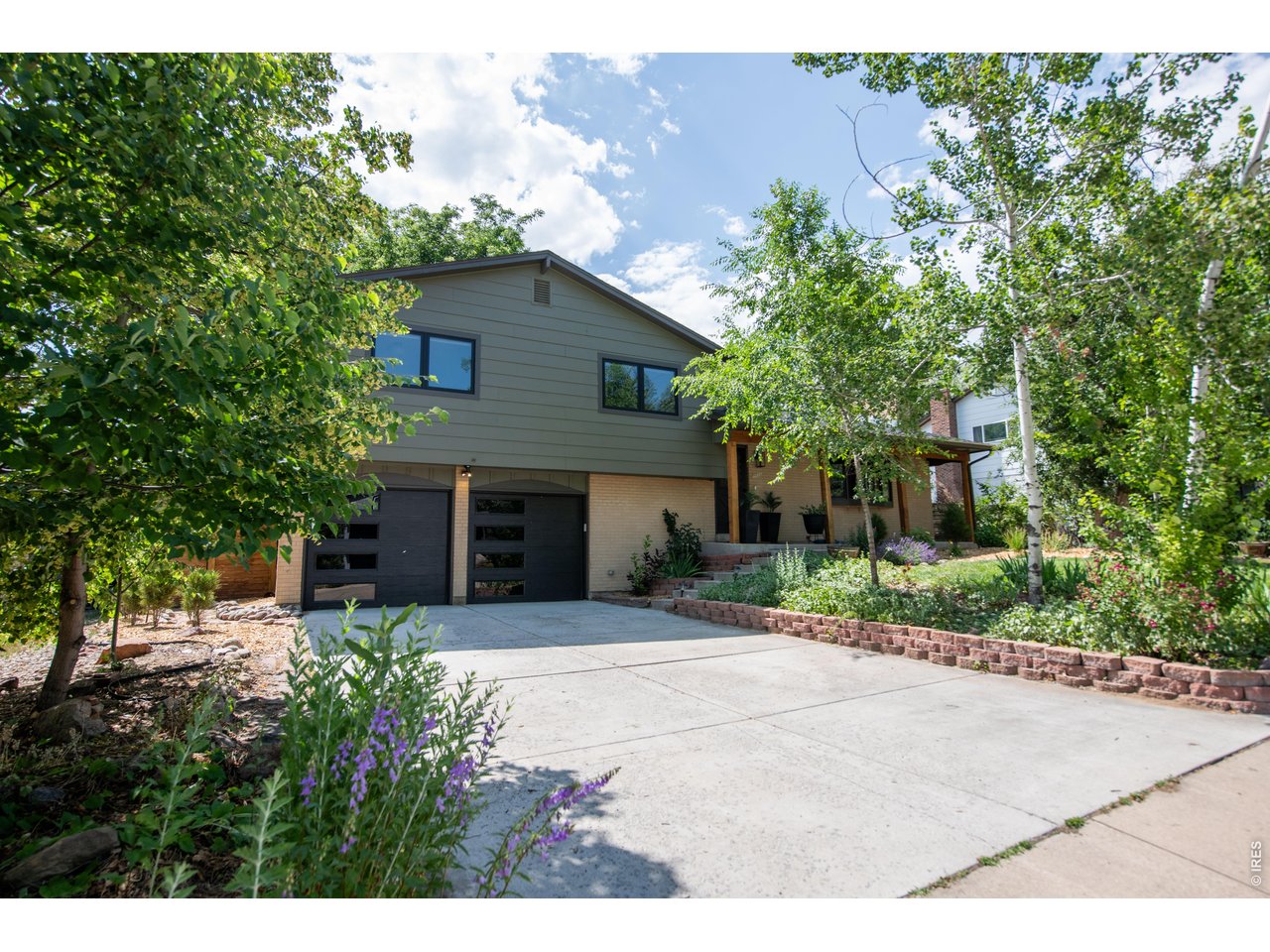 4655 Ashfield Dr