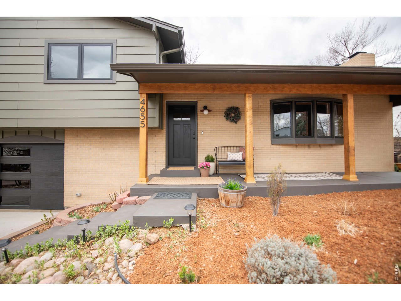 4655 Ashfield Dr