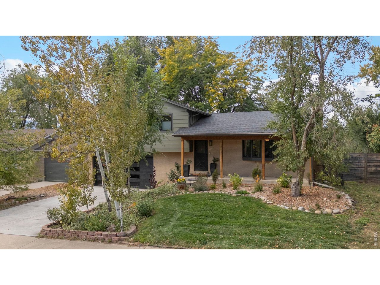 4655 Ashfield Dr