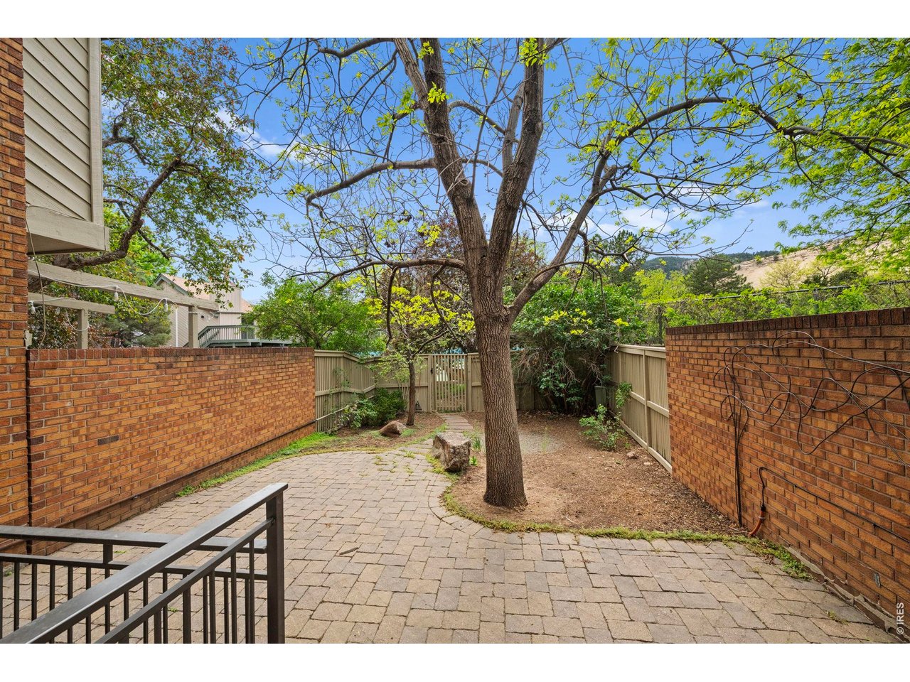 4017 Wonderland Hill Ave