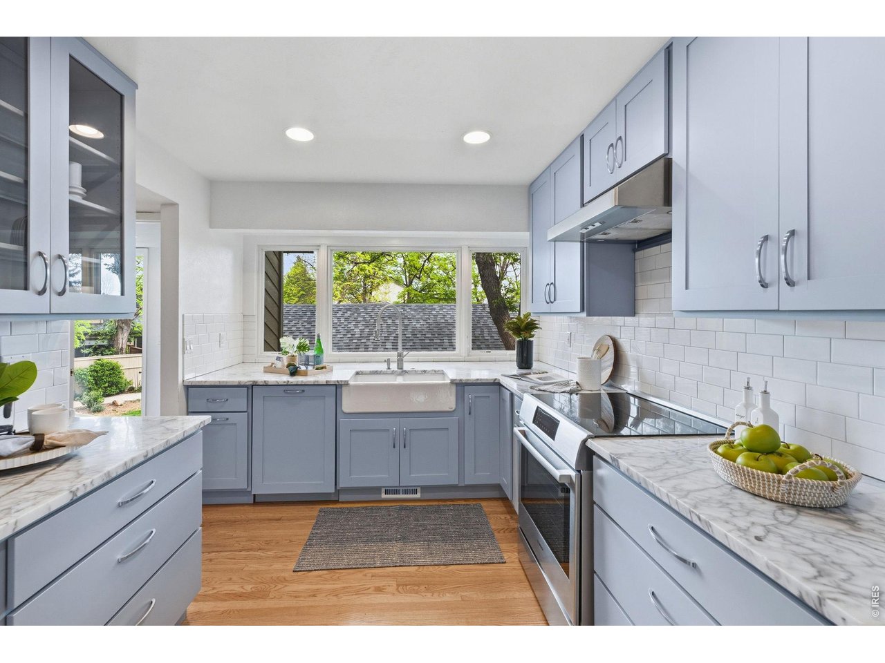 4017 Wonderland Hill Ave