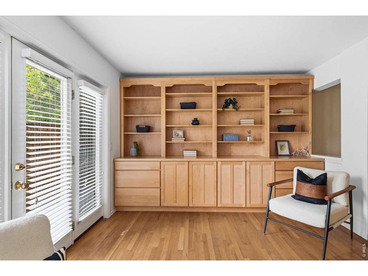 4017 Wonderland Hill Ave