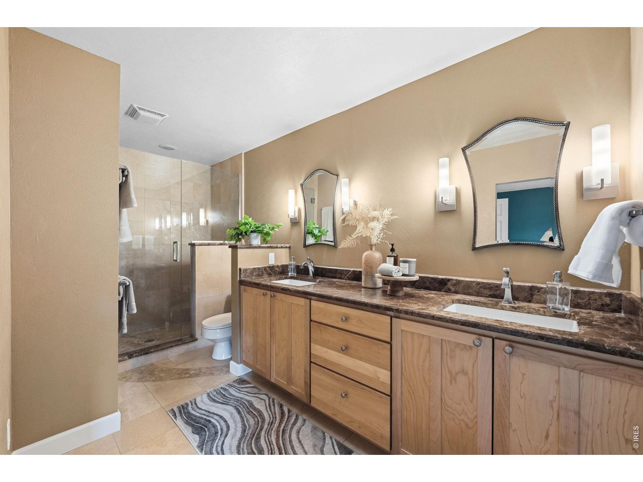 4017 Wonderland Hill Ave