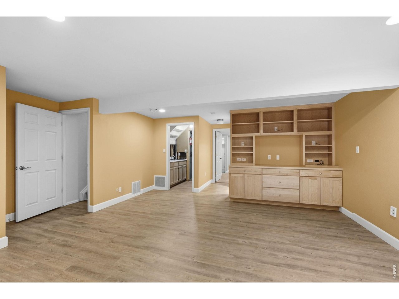 4017 Wonderland Hill Ave