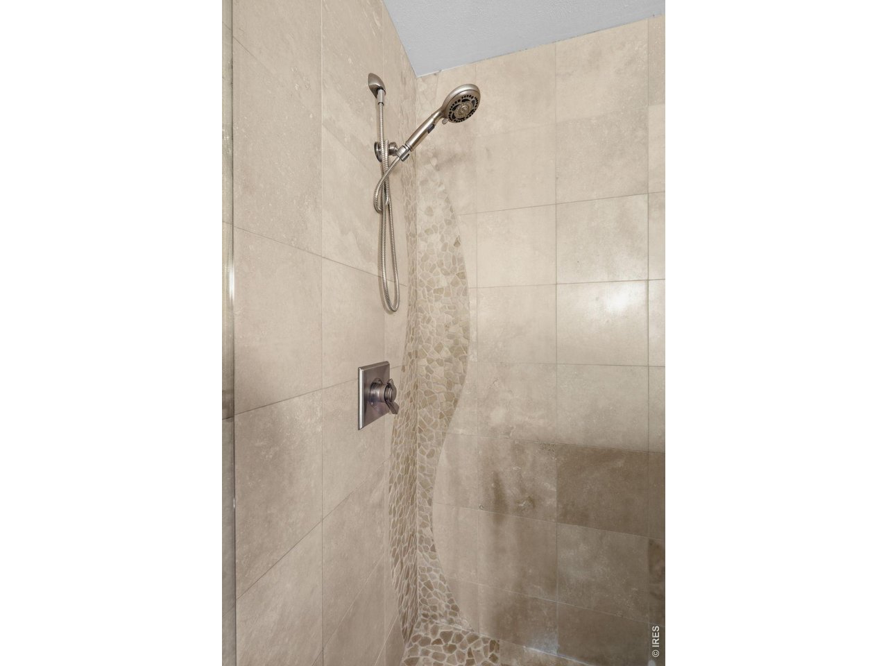 4017 Wonderland Hill Ave