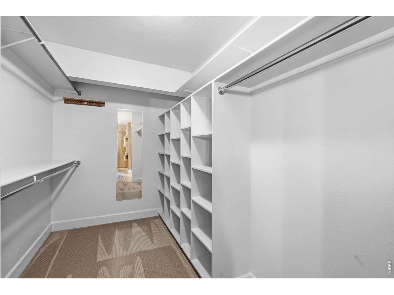 4017 Wonderland Hill Ave