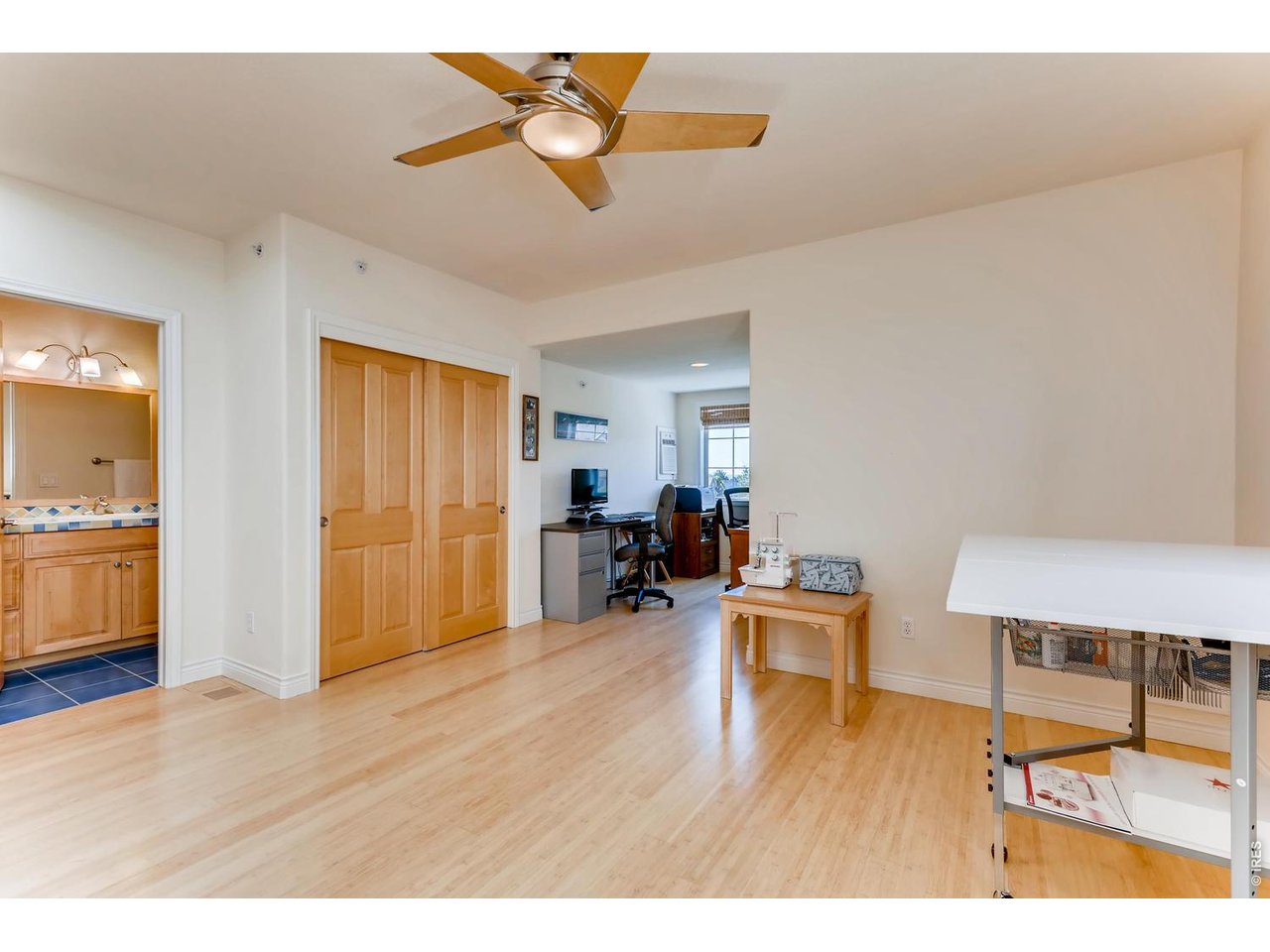 635 Dakota Blvd