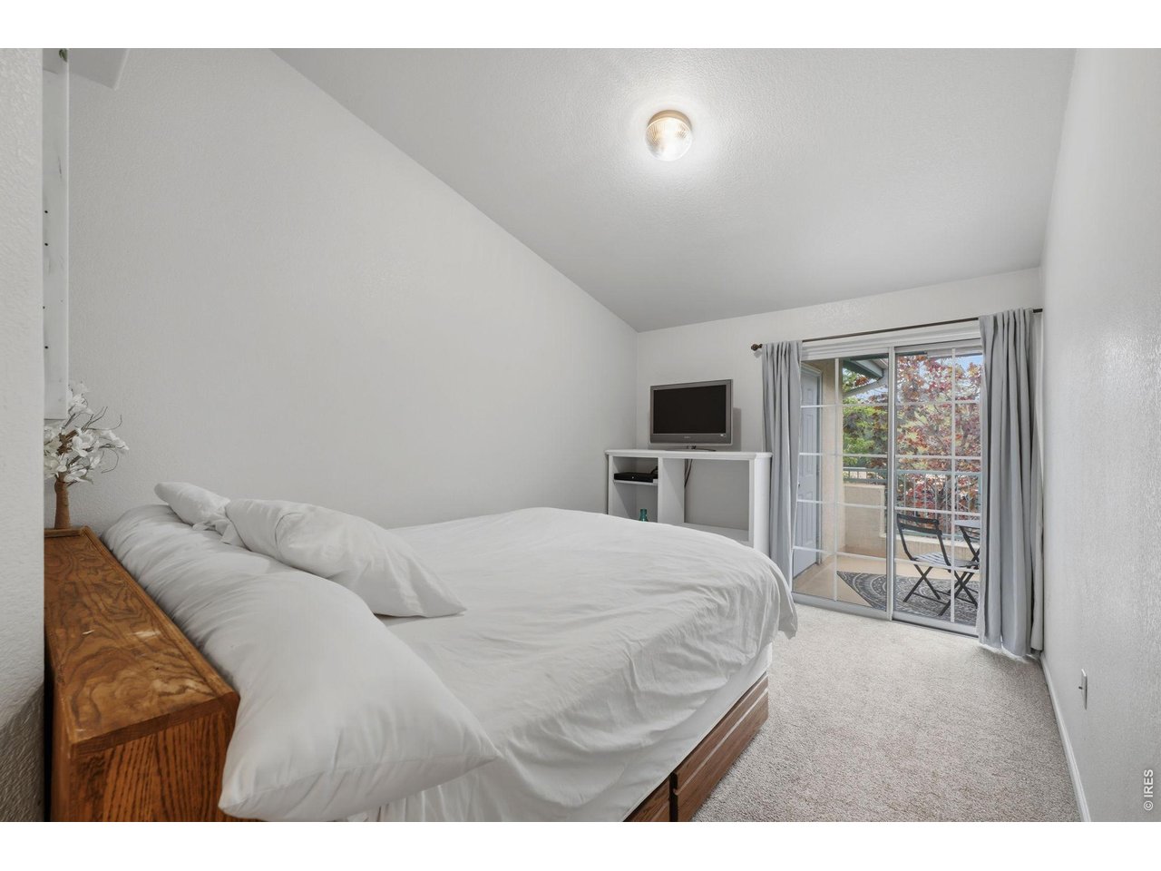 540 Mohawk Dr 15