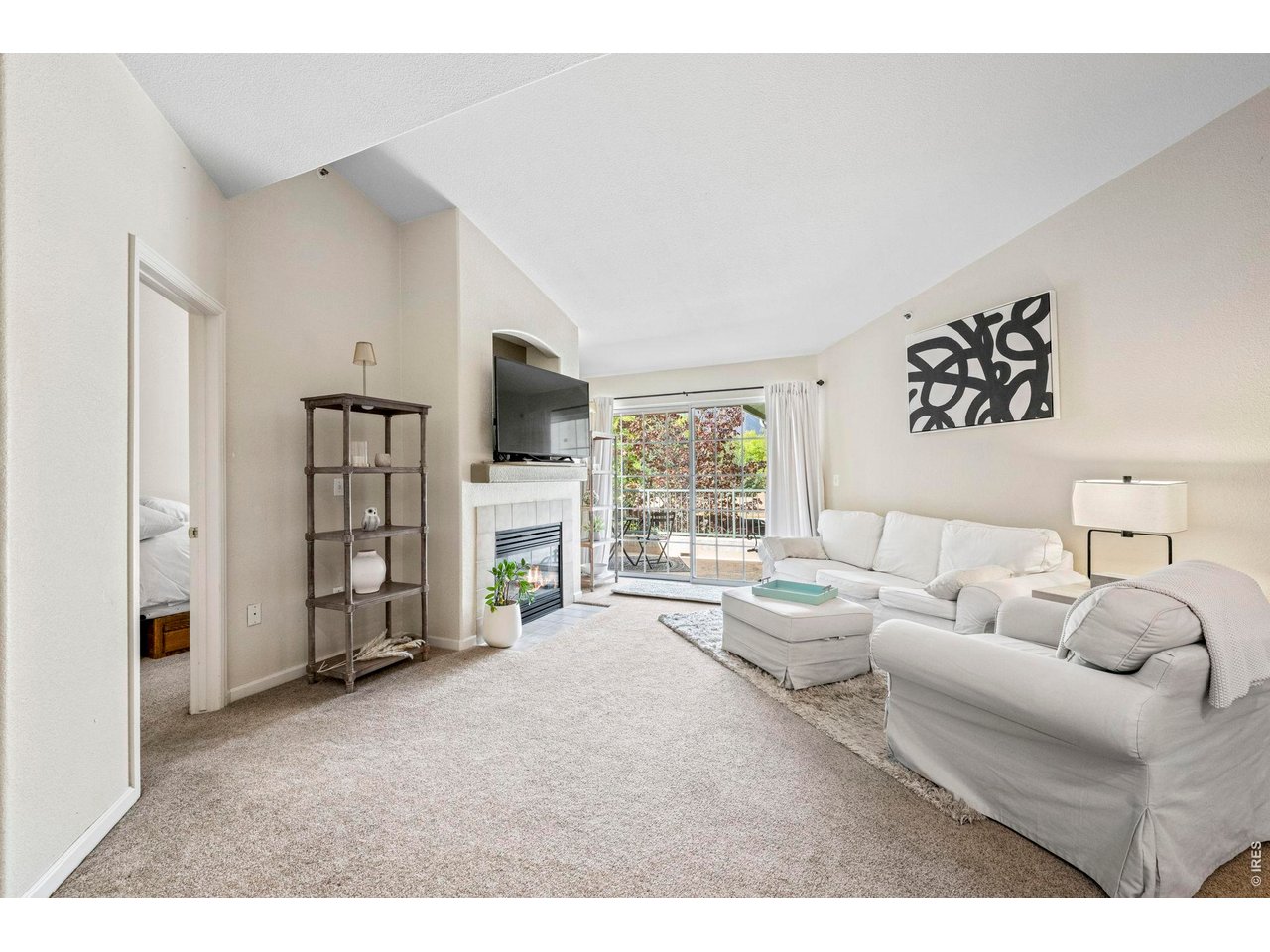 540 Mohawk Dr 15