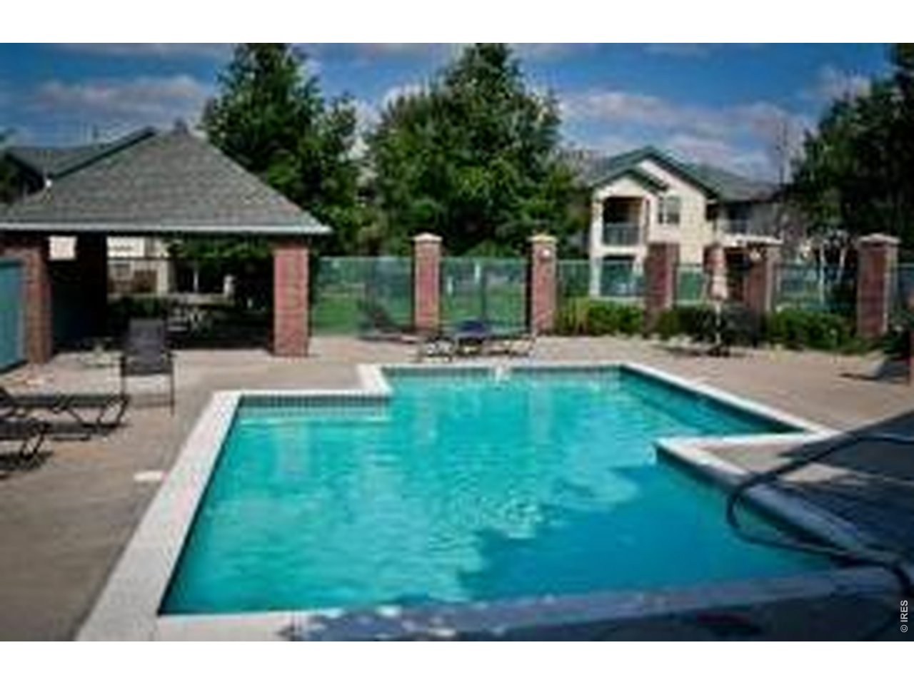 540 Mohawk Dr 15
