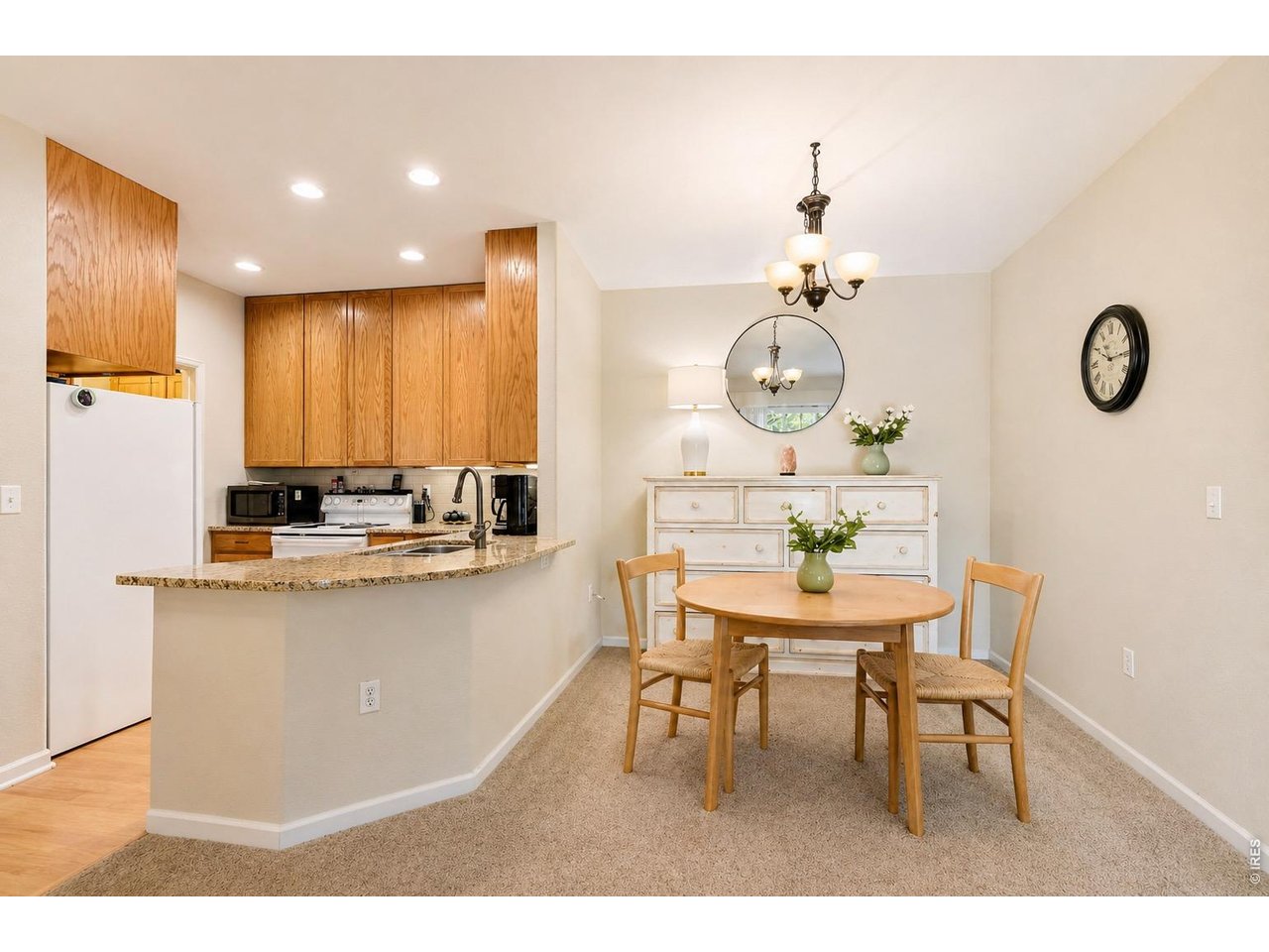 540 Mohawk Dr 15