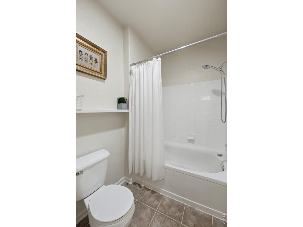 540 Mohawk Dr 15