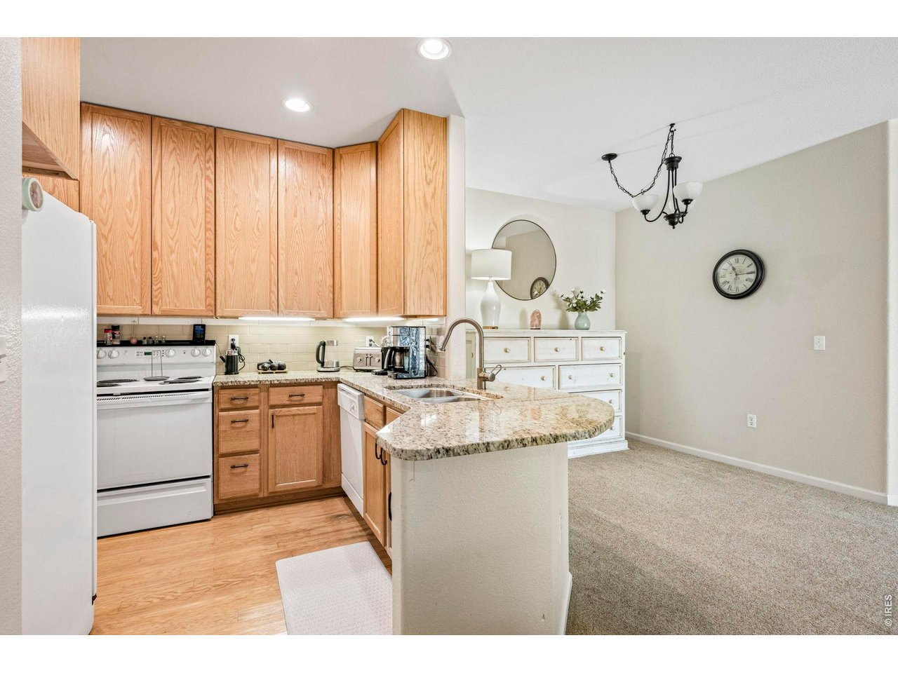 540 Mohawk Dr 15