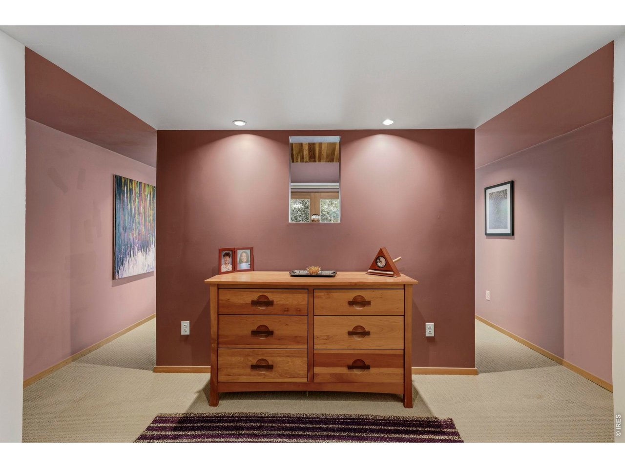 1225 Mariposa Ave