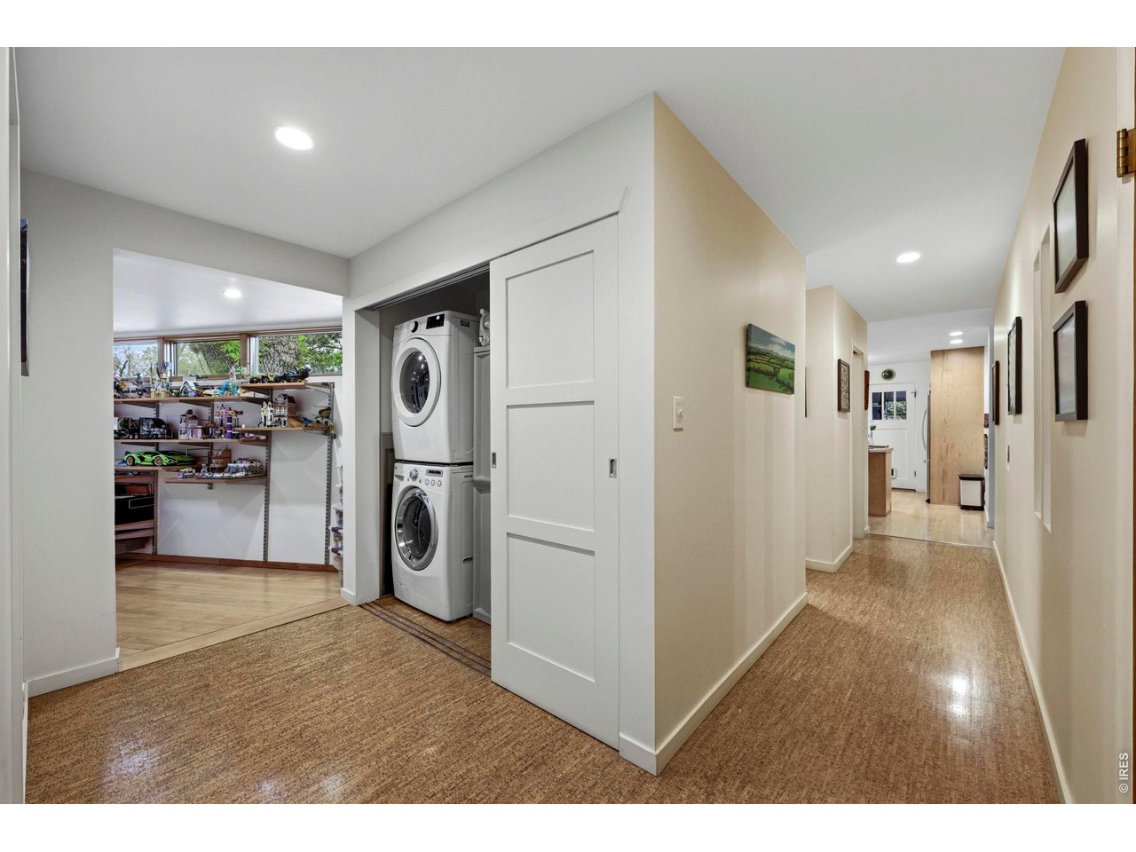 1225 Mariposa Ave