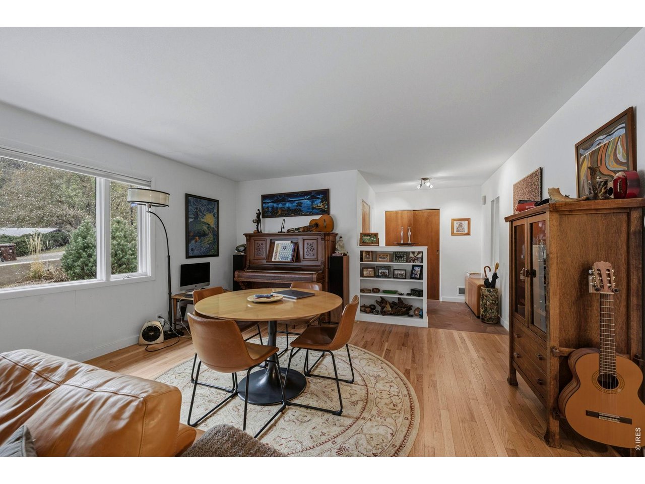 1225 Mariposa Ave