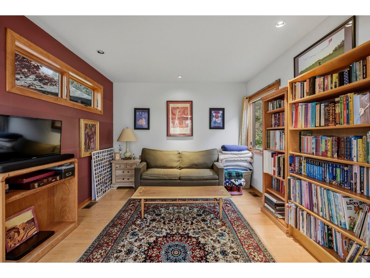 1225 Mariposa Ave