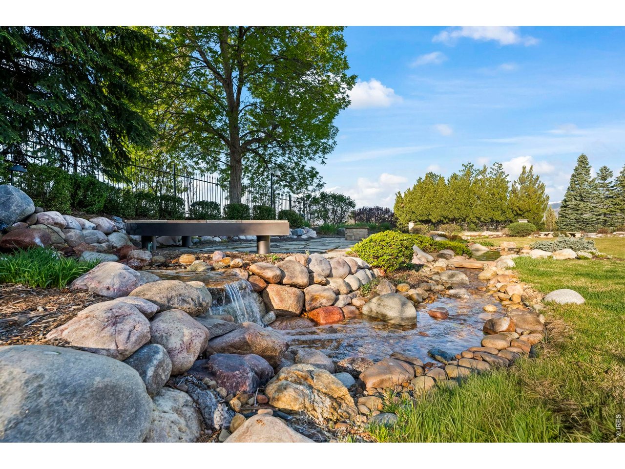 6303 Snowberry Ln