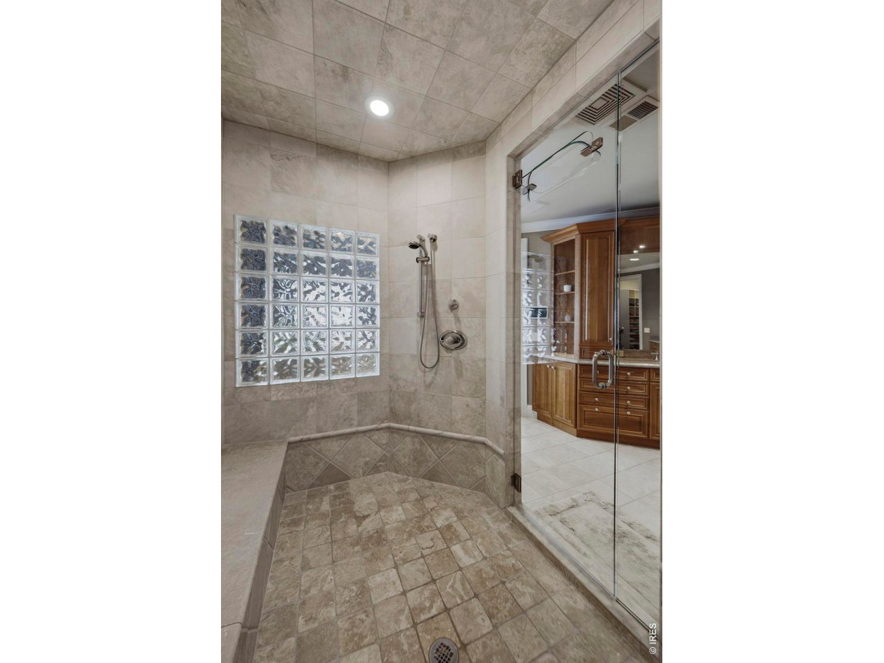 6303 Snowberry Ln