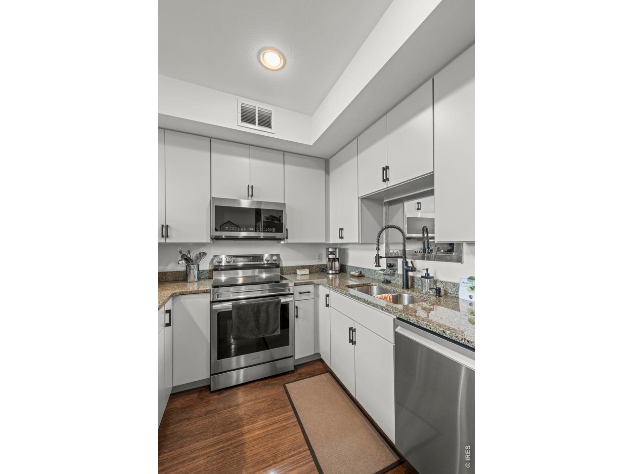 1200 Yarmouth Ave 232