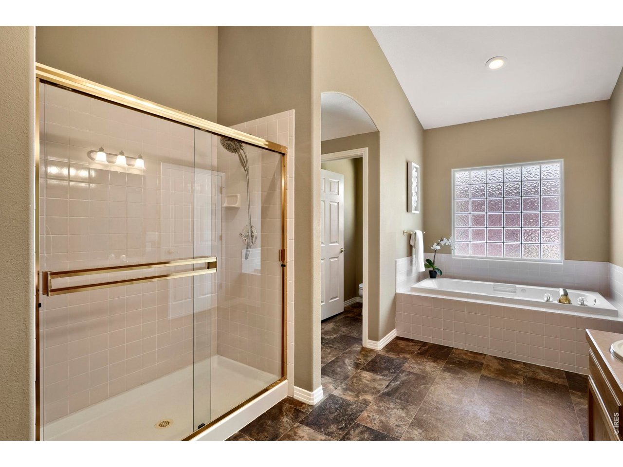 1013 Boxelder Cir
