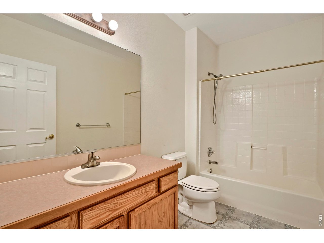 1013 Boxelder Cir