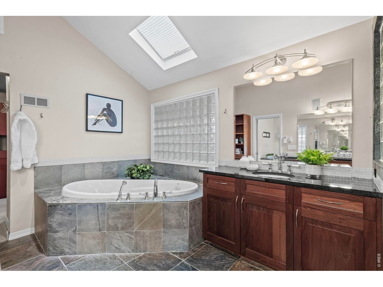 7126 Cedarwood Cir