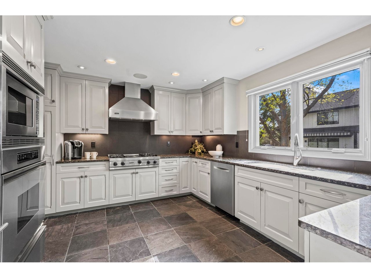 7126 Cedarwood Cir
