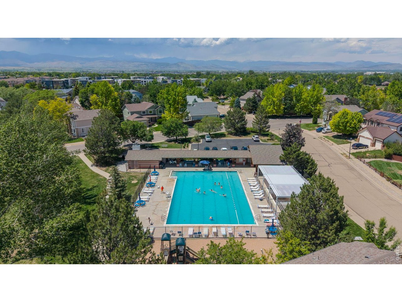 1461 Clover Creek Dr