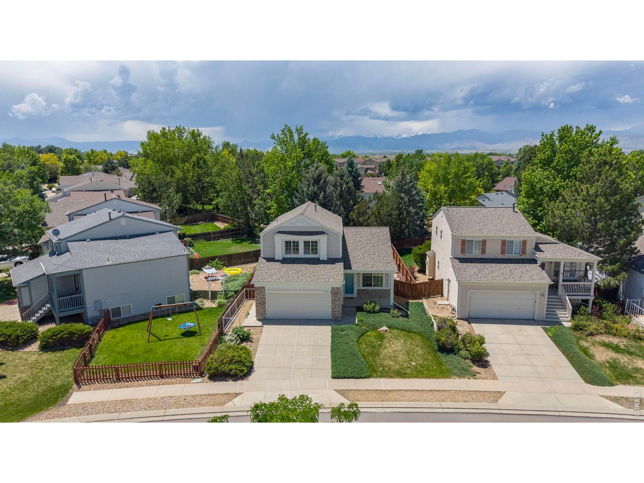 1461 Clover Creek Dr