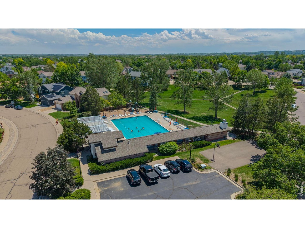 1461 Clover Creek Dr