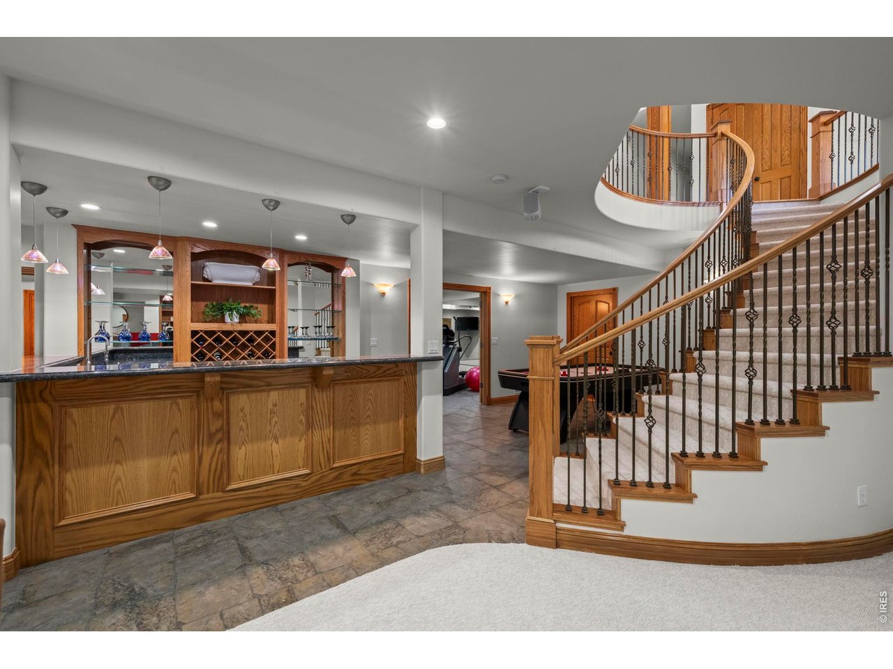 905 E 14th Way