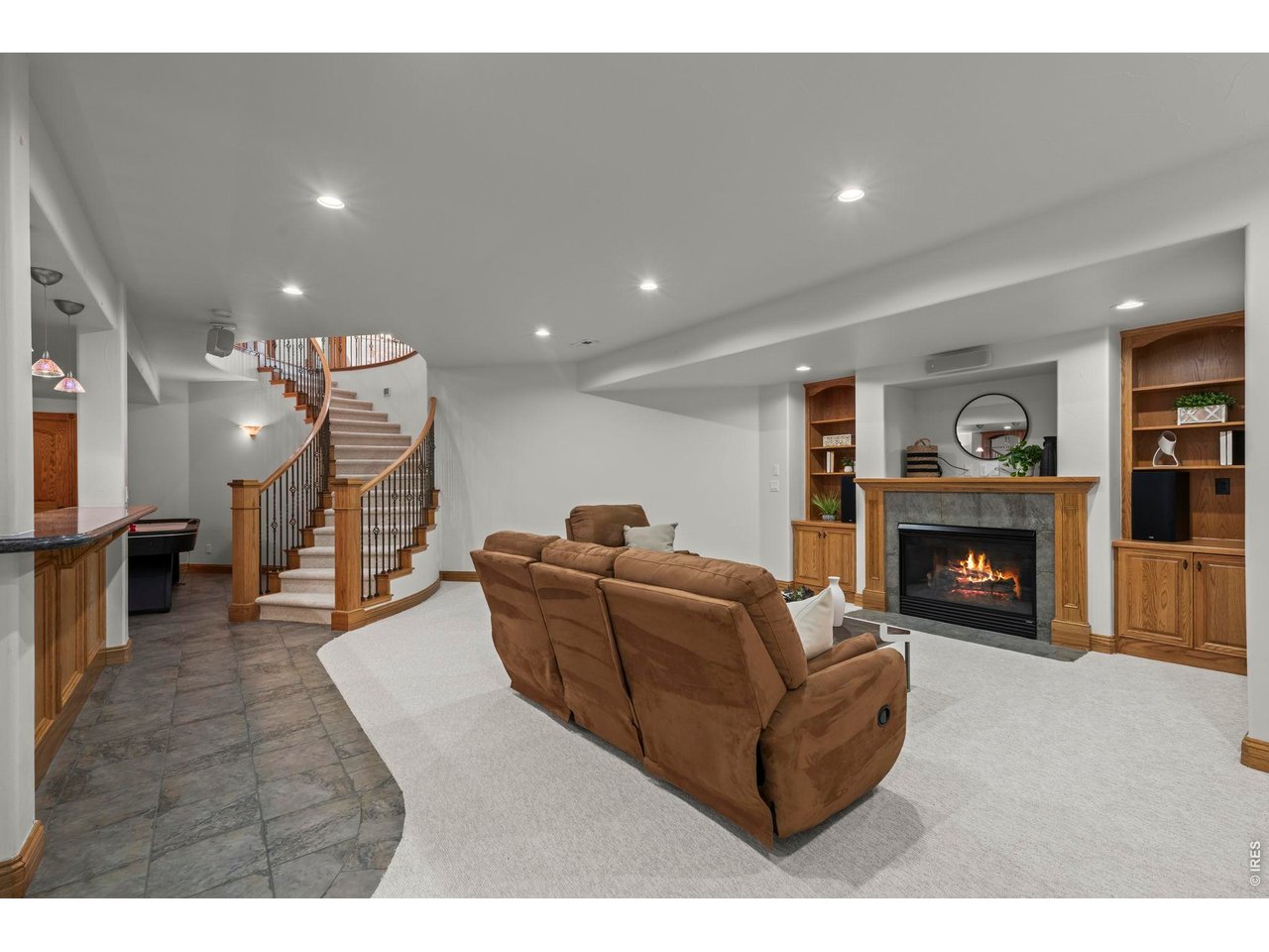 905 E 14th Way