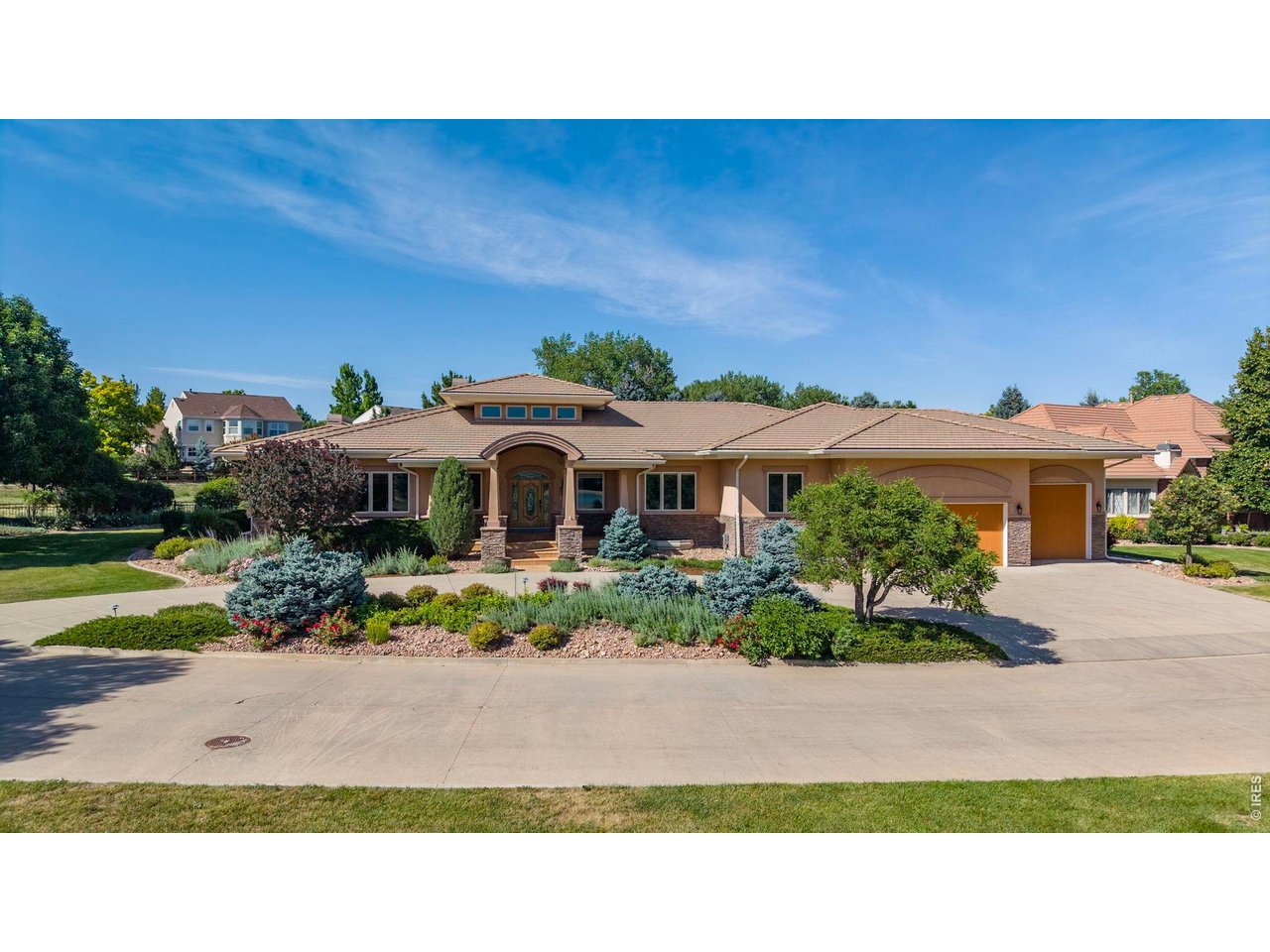 905 E 14th Way