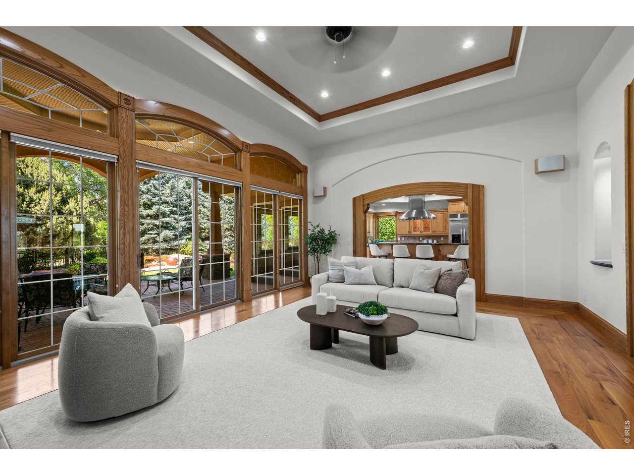 905 E 14th Way