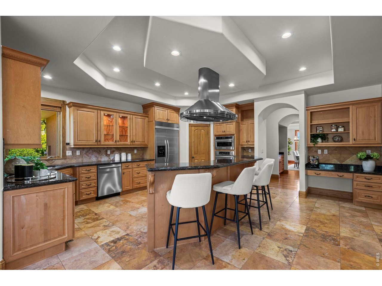 905 E 14th Way