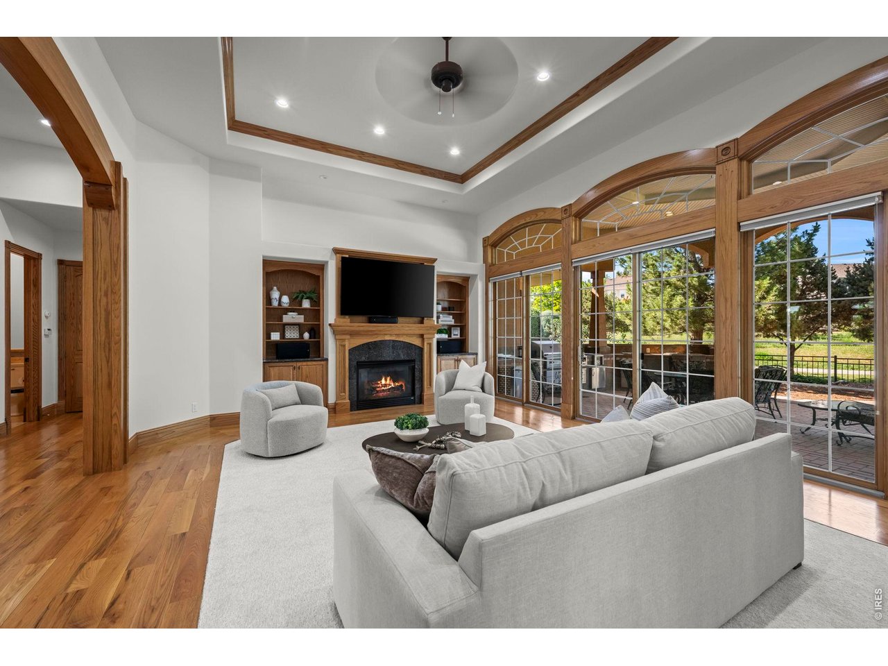905 E 14th Way