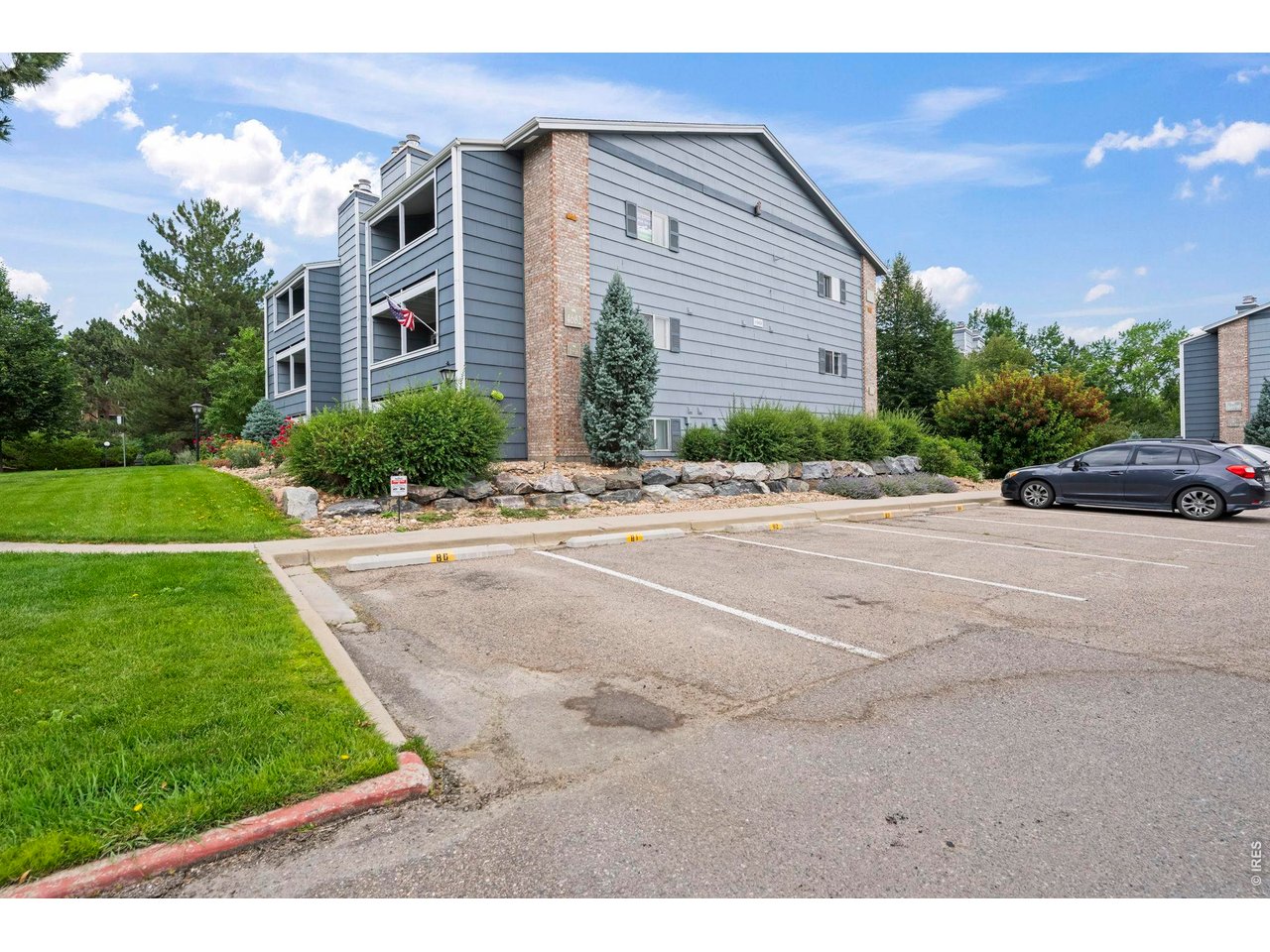 4682 White Rock Cir 9