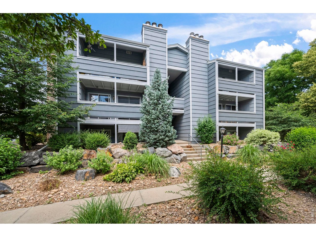 4682 White Rock Cir 9