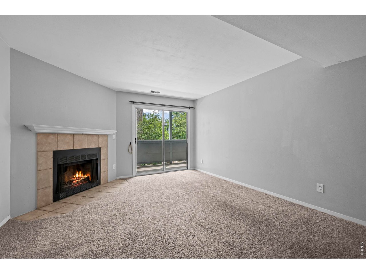 4682 White Rock Cir 9