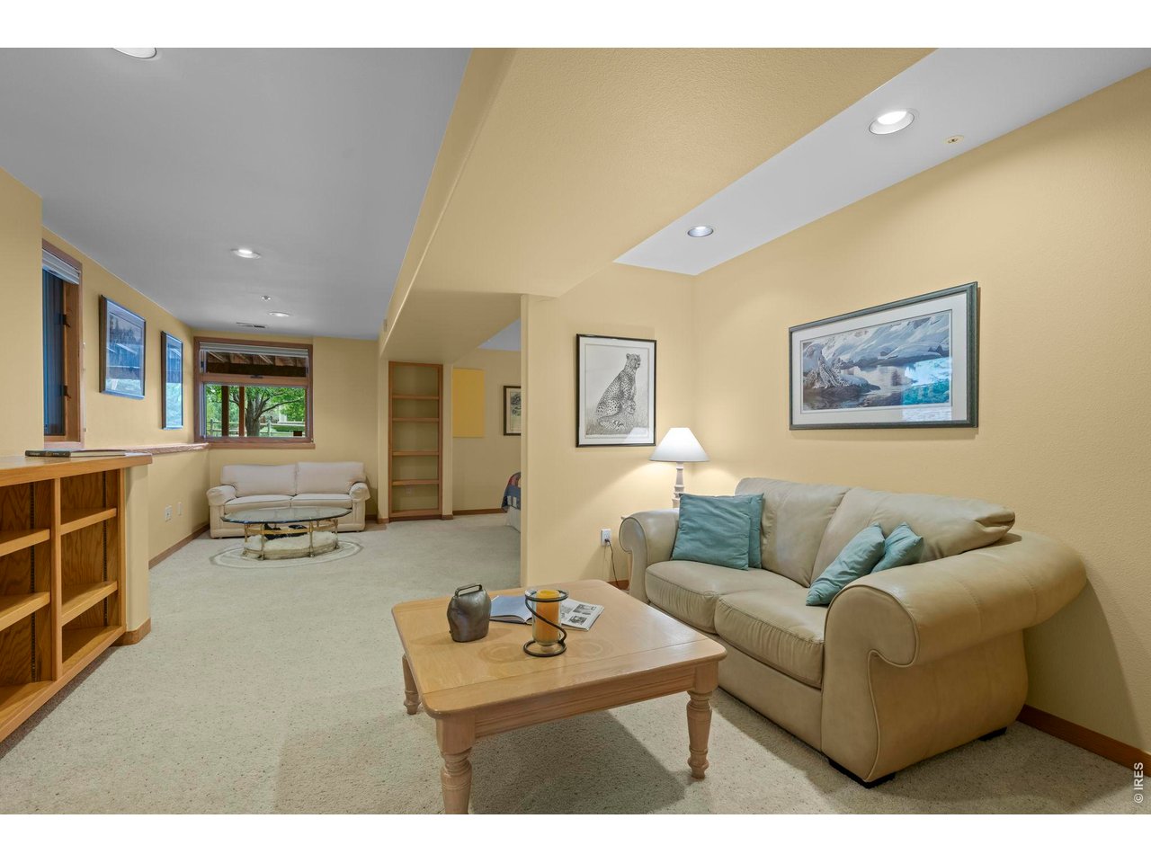 7542 Crestview Dr