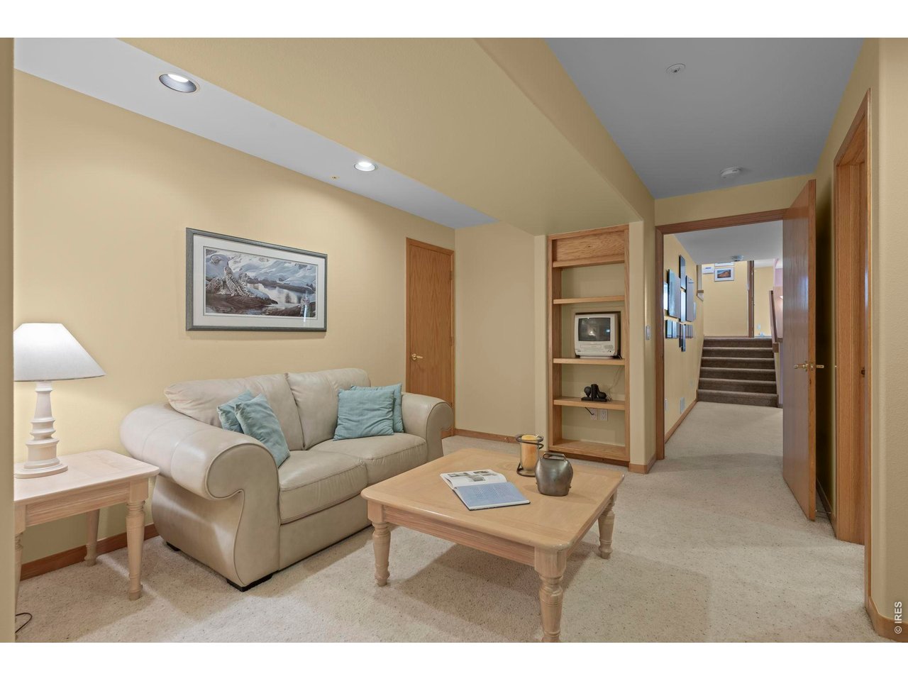 7542 Crestview Dr