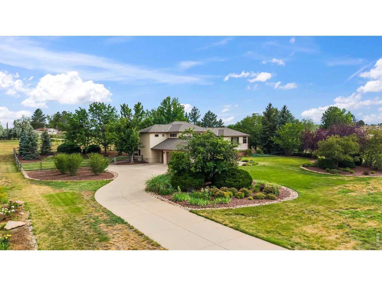 7542 Crestview Dr