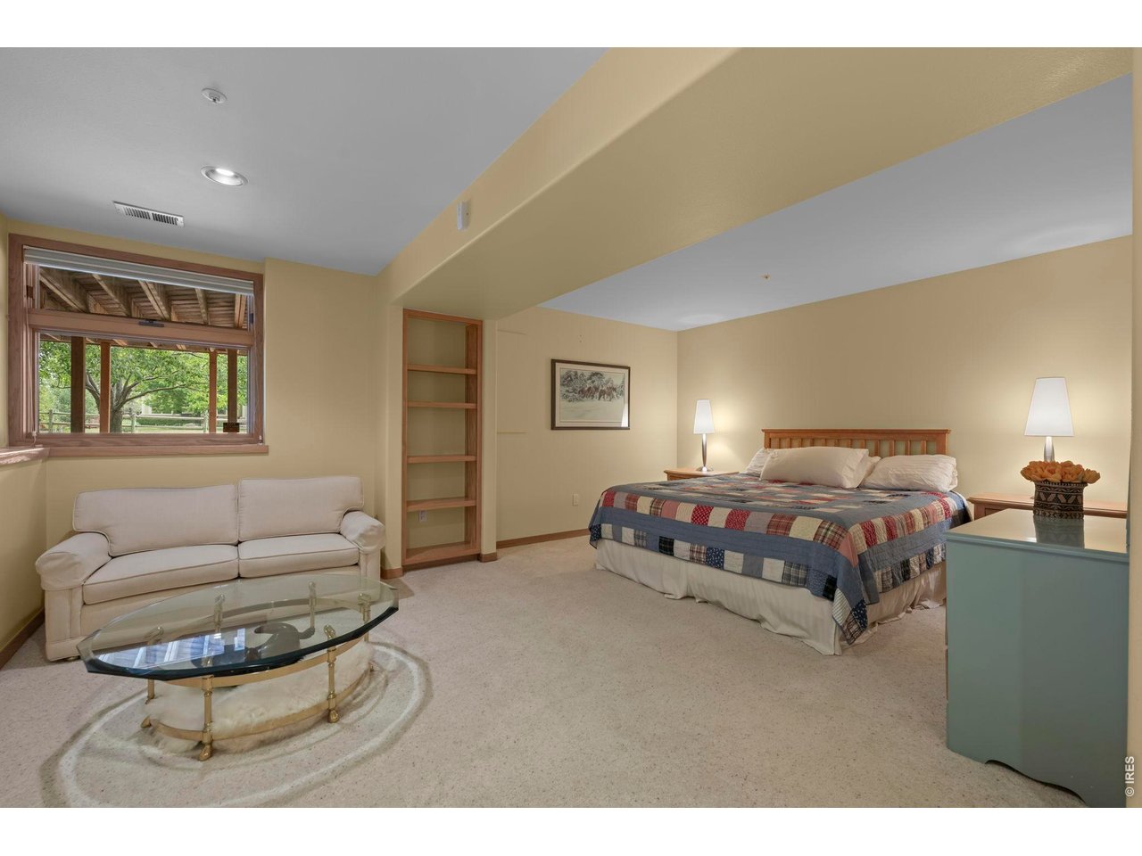 7542 Crestview Dr